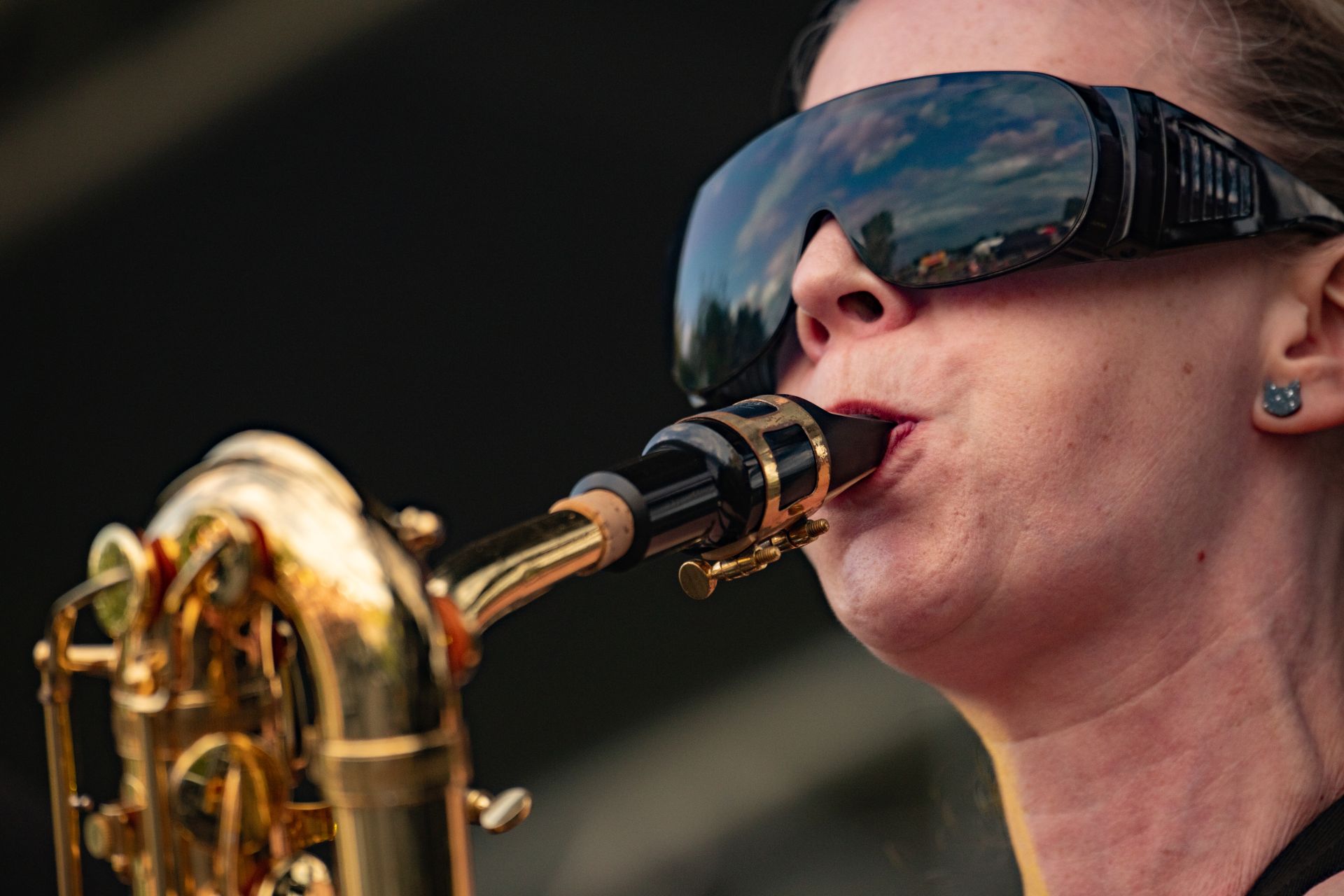 Liz Mitchell performing with The Middlenight Men